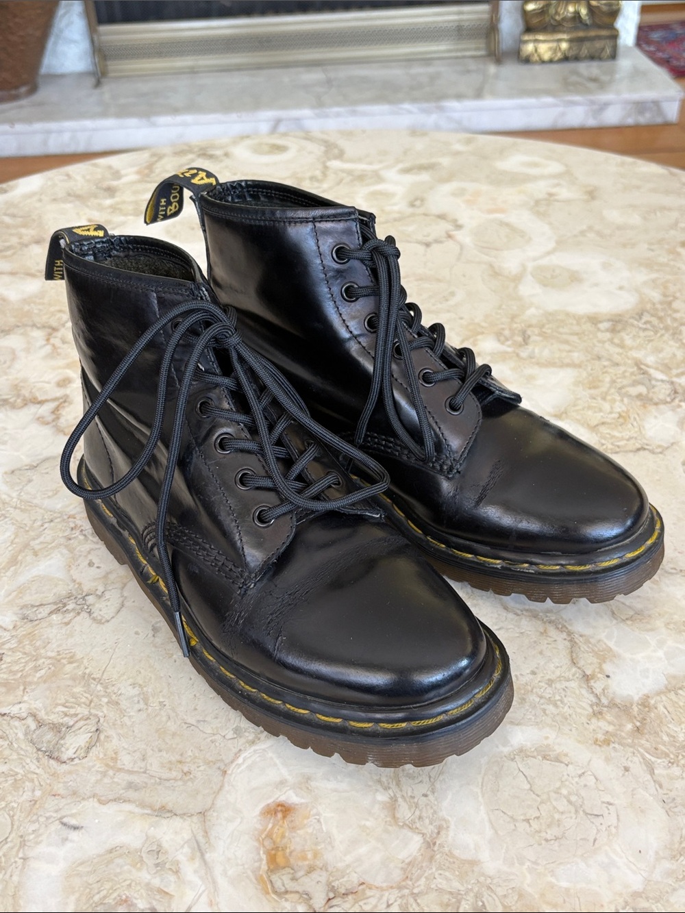 Vintage Dr. Martens Made in England Black Leather 6-Eye Boots – UK 6.5 / W8.5